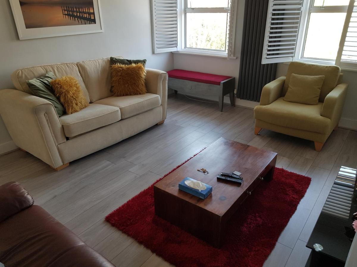 Parkview Apartment Eastbourne Bagian luar foto