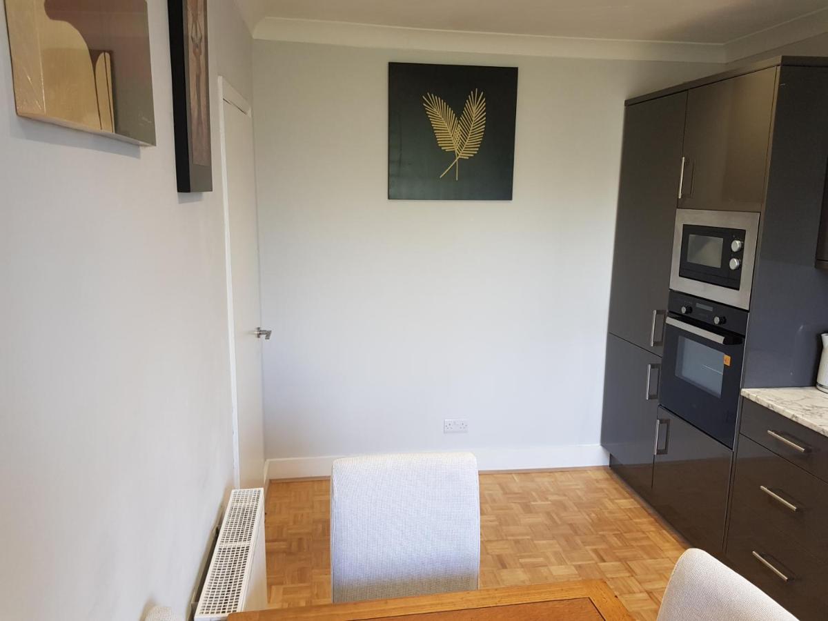 Parkview Apartment Eastbourne Bagian luar foto