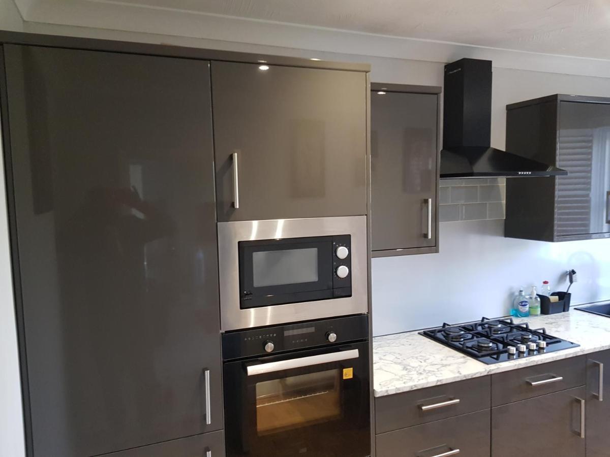Parkview Apartment Eastbourne Bagian luar foto
